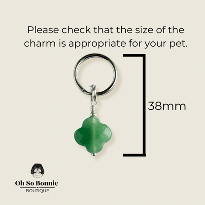 Green aventurine four leaf clover shaped crystal dog collar charm. Crystals for dogs, gemstone for optimism, healing and comfort. Picture showing dimensions.